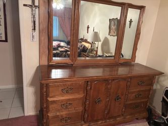Solid Maple Wood Dresser with 3-way Mirror