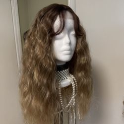 Wig / Blond Topper 