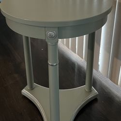 Refurbished Round Accent table