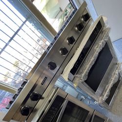 VIKING PROFESSIONAL 48” GAS RANGE TOP WITH GRIDDLE AND 6 BURNERS