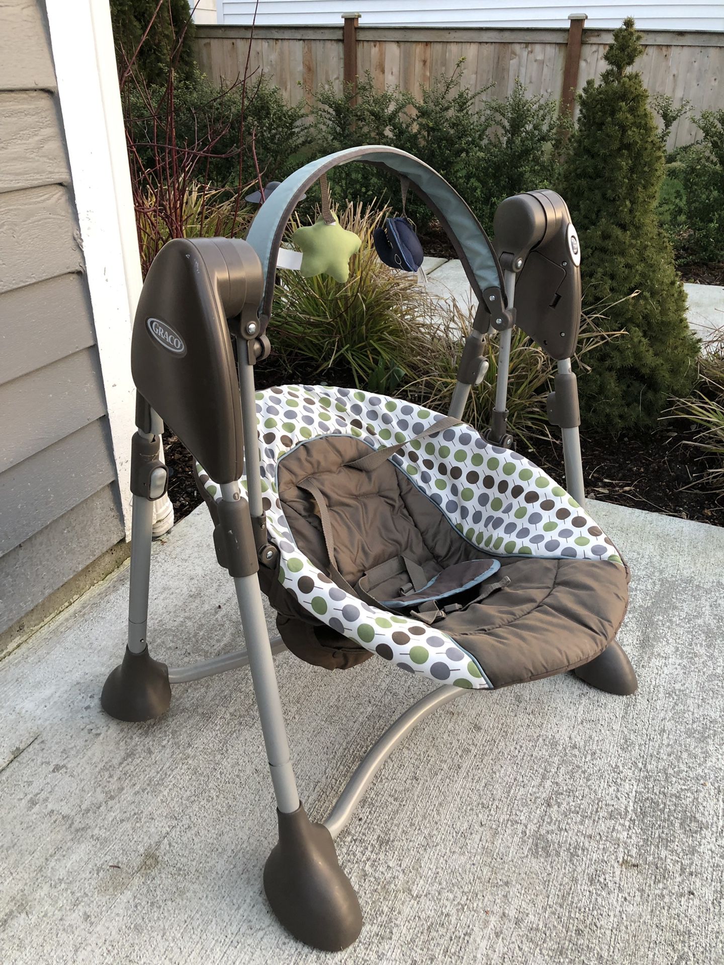 Graco Baby Swing - collapsible