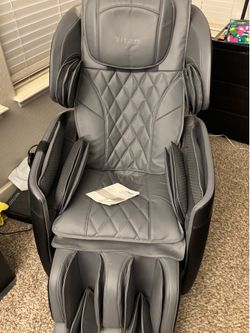Titan Optimus 3D Massageg Chair