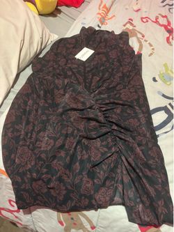 Women’s strapless dress