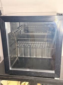 Countertop mini fridge