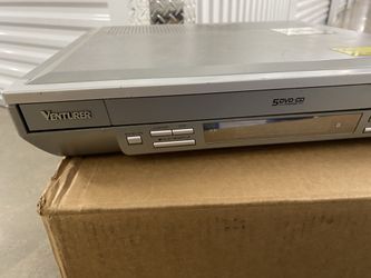 5 CD/DVD PLAYER