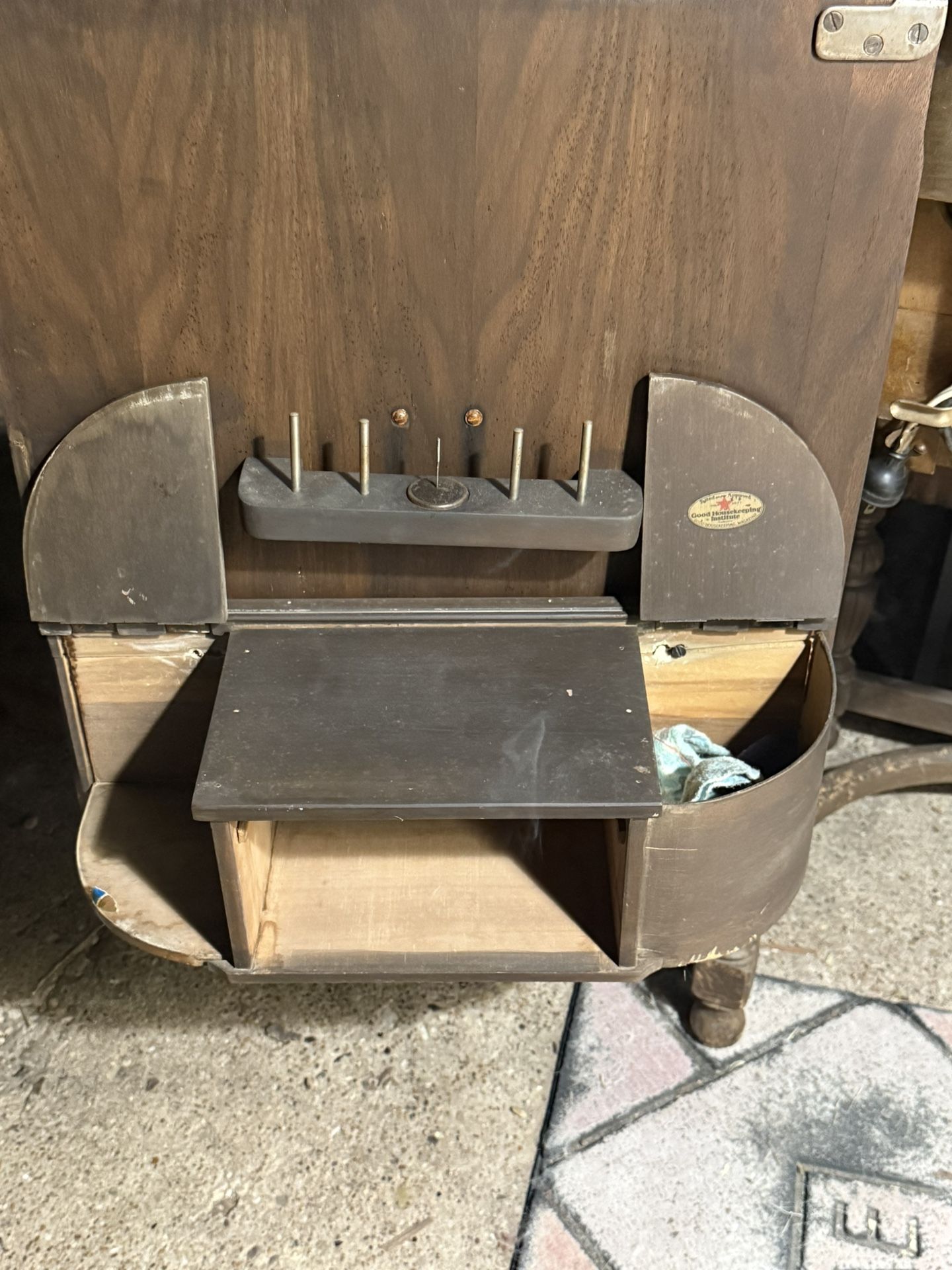 1894 Singer White Rotary Sewing Machine 