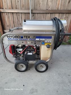 Hydroteck SM40004HG hot and cold water pressure washer 4000 Psi 4 gpm