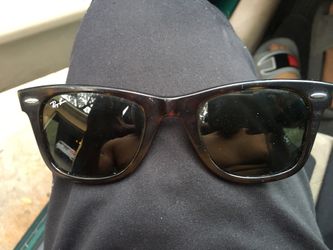 2 pair ray ban take both today 150