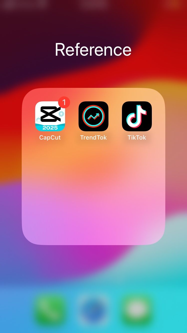 iPhone Se 2022 With Tik And CapCut