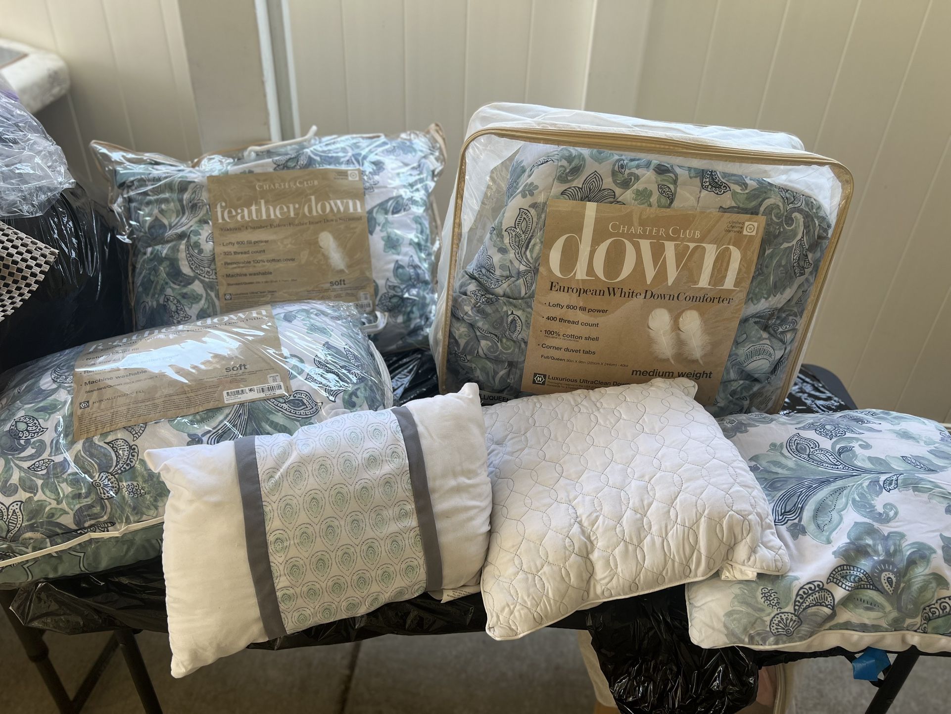 Down comforter With Pillows $20 OBO