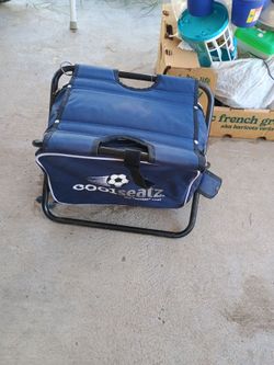 Folding chair with cooler