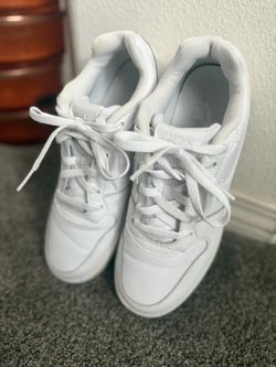 Nikes 8.5