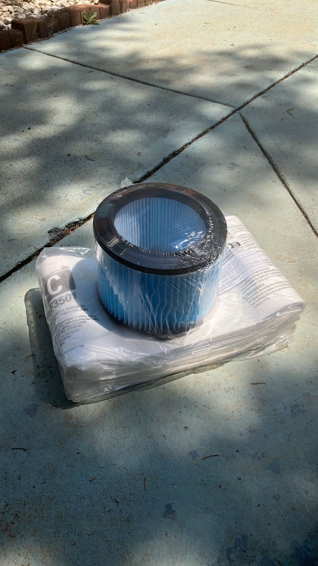 Ridgid VF3501 Filter with 12 Dust Bags – Fits 3–4.5 Gal Wet/Dry Vacuums – New