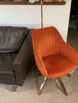 Swivel orange chair