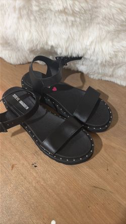 Steve Madden sandals size 2