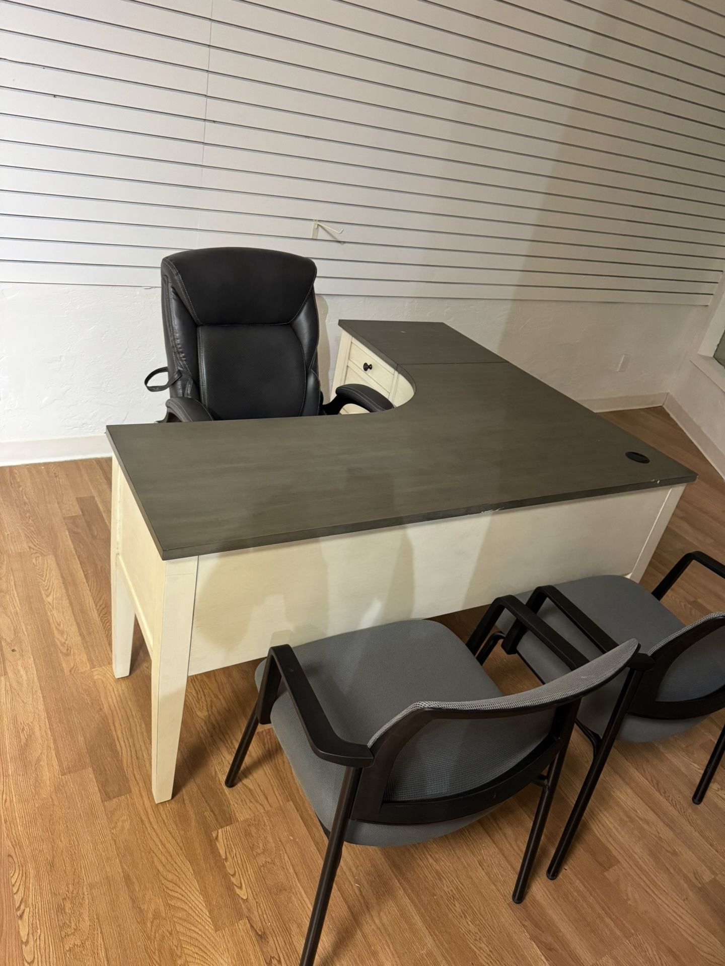 Desk for sale
