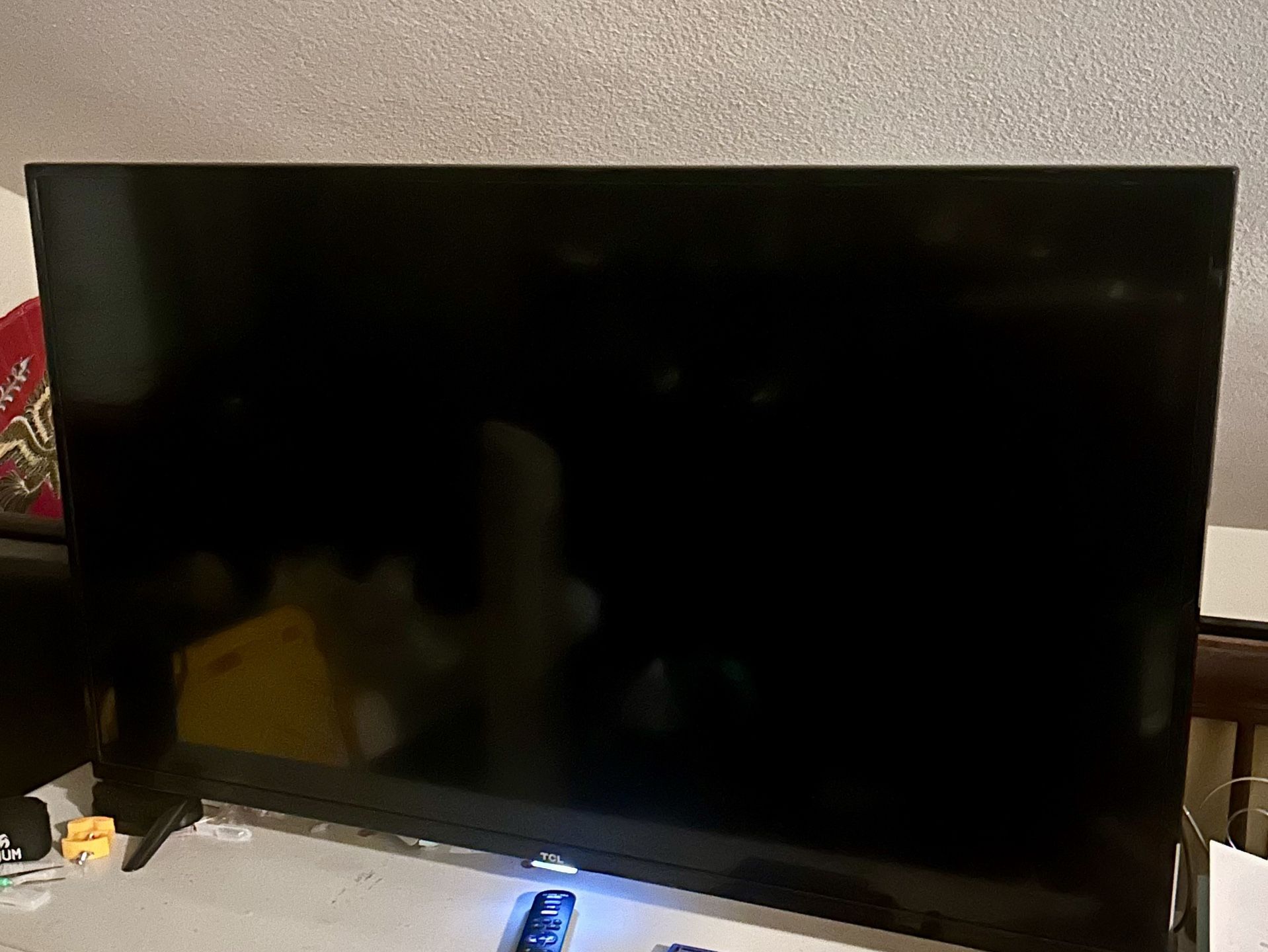 Cute 32 Inch Smart TCL Roku