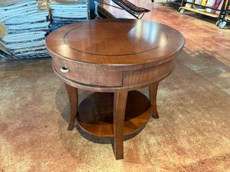 SOMERTON Gatsby Walnut Oval End Table