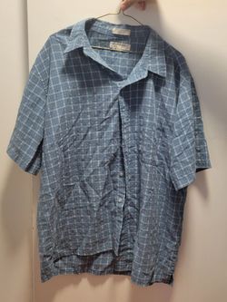 Mens button up short sleeve shirt xl