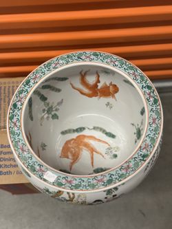 Chinese Famille Rose Porcelain Koi Fish Planter Flower Pot 9 high