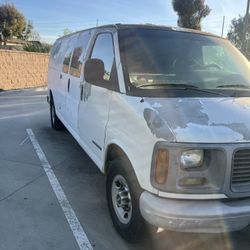 2002 GMC Savana