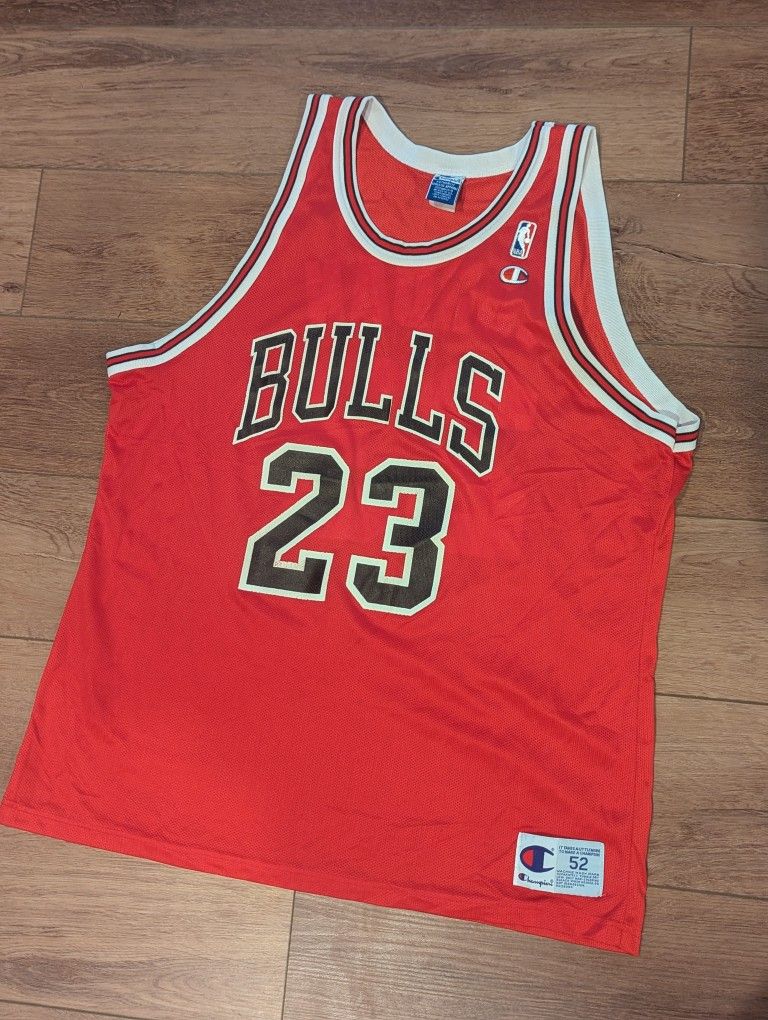 Vintage 90's champion Jordan bulls jersey #23 Size XL/2XL