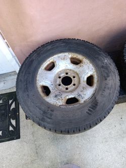 2 Pirelli Tires
