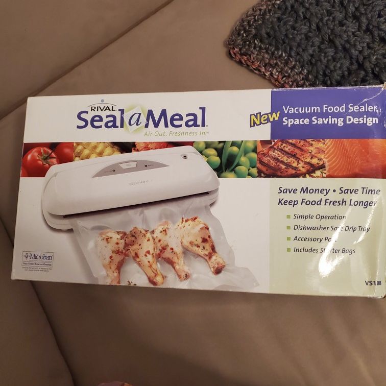 Seal a Meal Rival + Bags $18 for Sale in East Northport, NY - OfferUp
