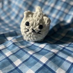 White Crochet Loaf Cat