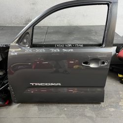 2016-2017-2018-2019-2020-2021-2022-2023 TOYOTA TACOMA LEFT FRONT DOOR OEM USED