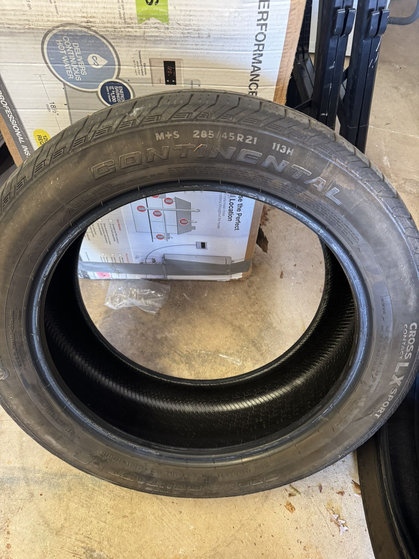 285/45 R21.   Continental.  4 XTires In Good Condition 