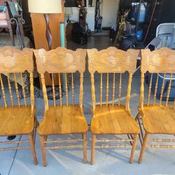4 Solid Oak Vintage Dinning Chairs