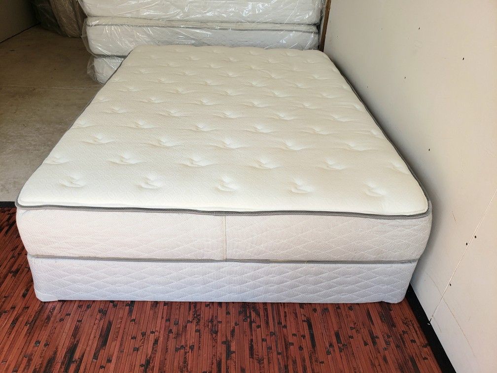 11" Queen CHAPEL HILL Mattress And Box Spring $140 Free Delivery