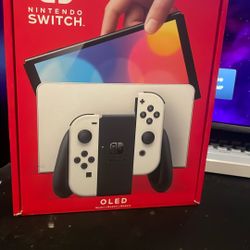 White Nintendo Switch Oled