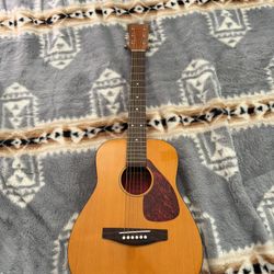 Yamaha Jr1 Mini Folk Guitar 