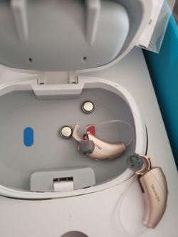 Hearing Aids brand new