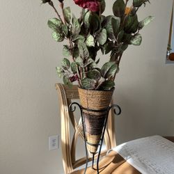 Christmas Decorative Vase With Flowers