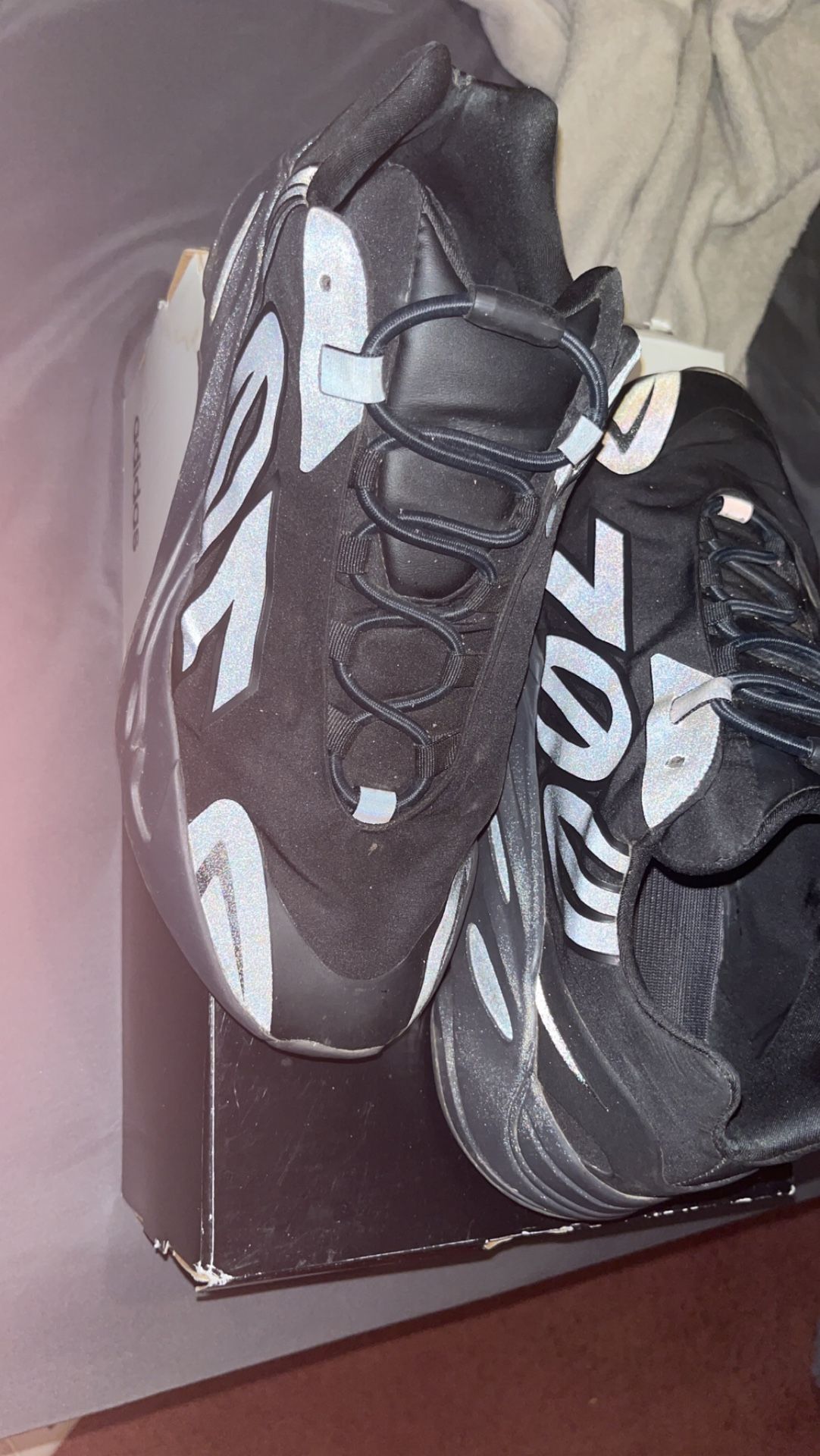 YEEZY 700 MNVN TRIPPLE BLACK