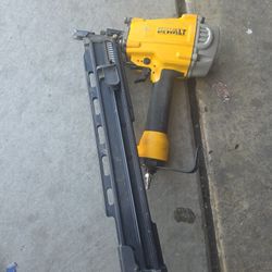 Dewalt USED Pneumatic Framing Nailer 
