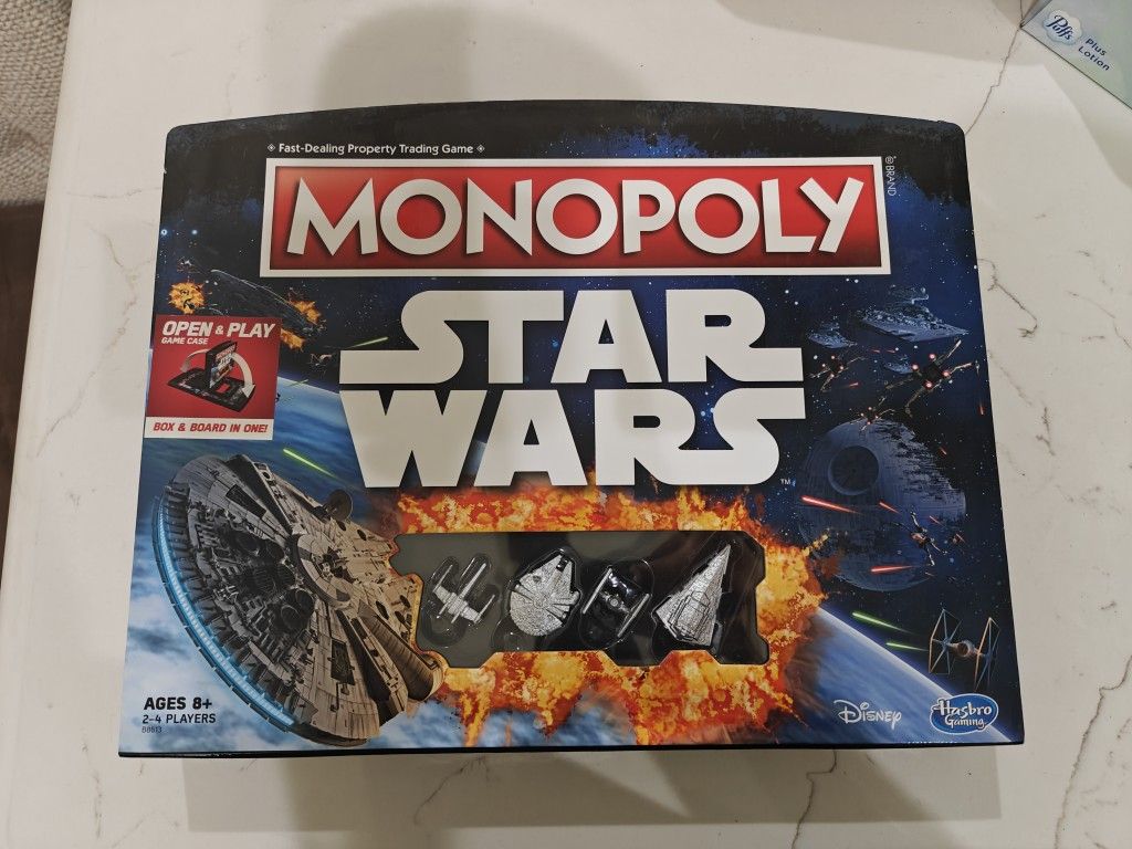 Monopoly Open & Play Star Wars Edition