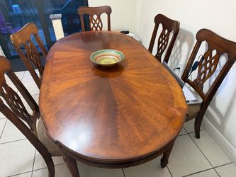 Mesa de comedor con 6 sillas