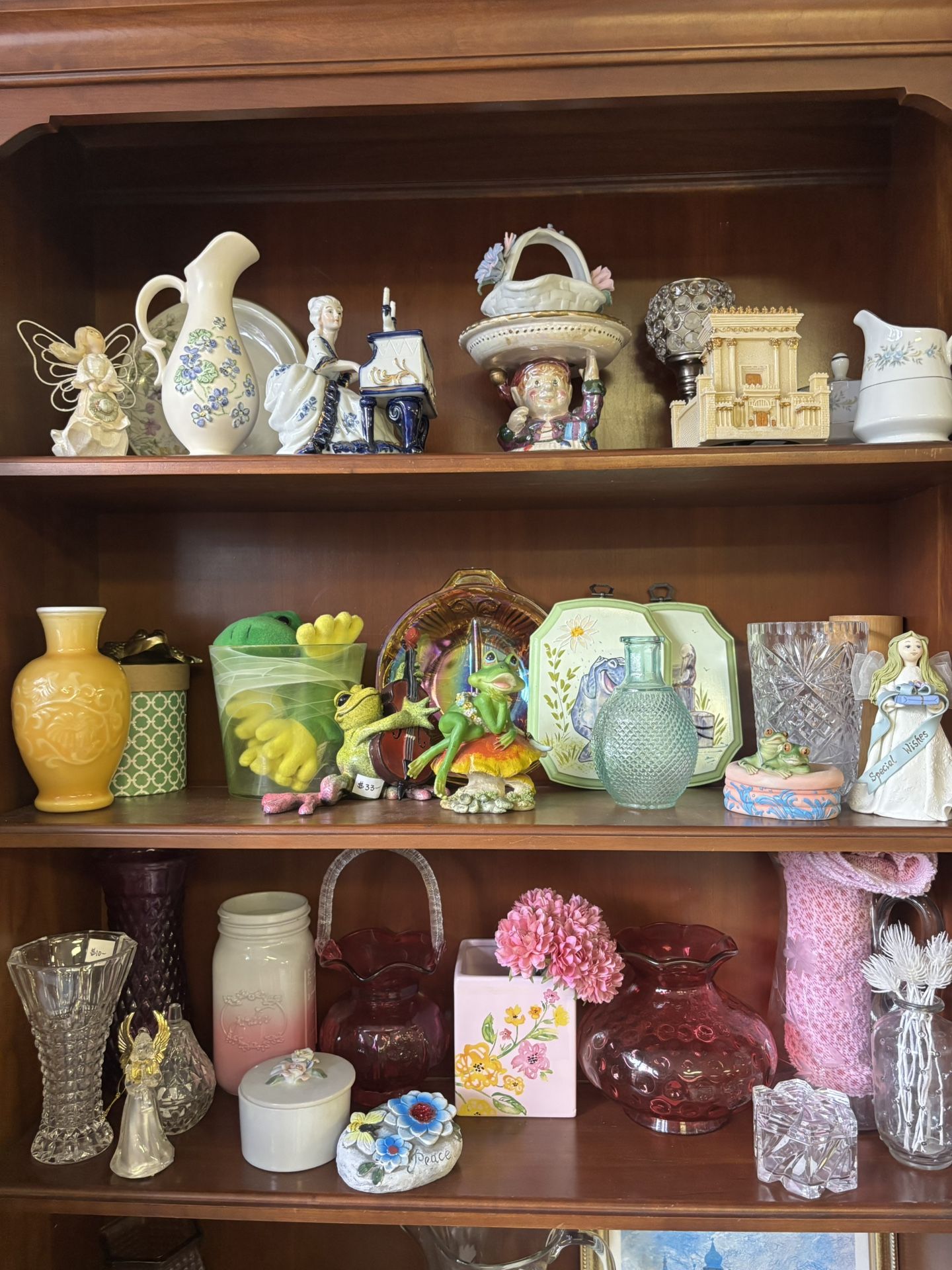 Tons Of Nicky Knacks!!!!