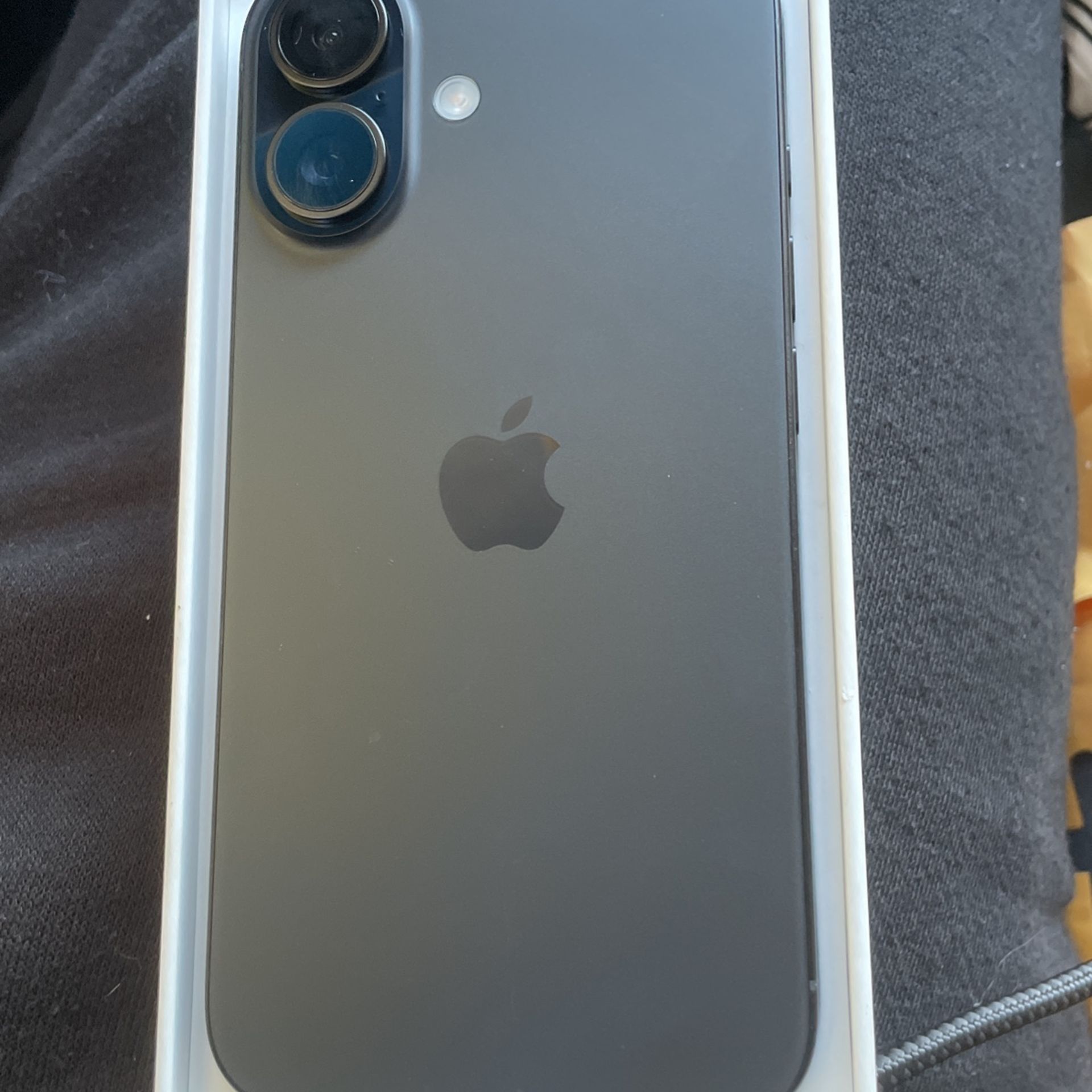 iPhone 16