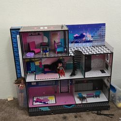 Barbi Doll house doll furniture