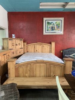 Natural Wood Queen Bed