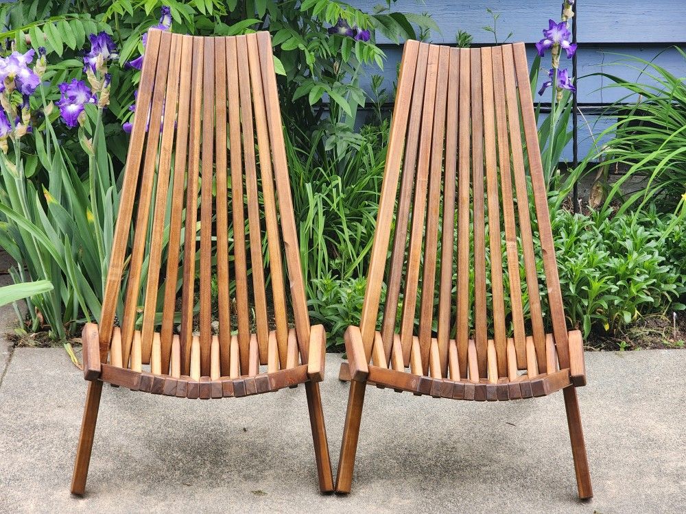 2 Beautiful Brand NEW OUT OF BOX Melino Folding Chairs