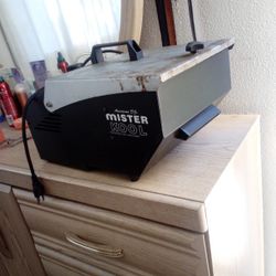 Professional Low-Lying Fogger. Fog Machine