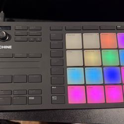 Native Instruments MASCHINE MIKRO MK3 (Black) – Mint Condition
