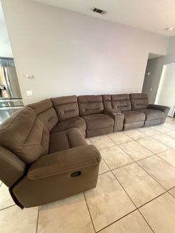 Brown Sectional Reclining Couch/Sofa