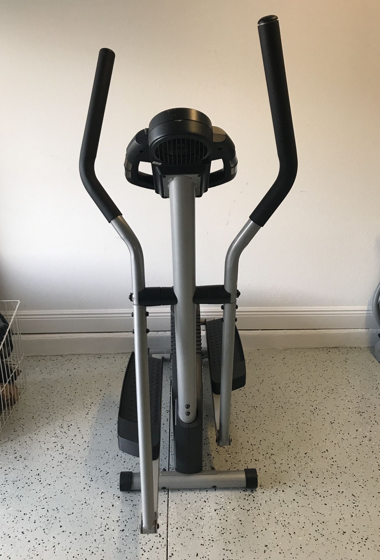 ProForm 675 CardioCross Elliptical Trainer
